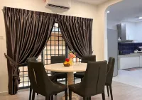 Ipoh 4BR Family Villa｜Spacious Stay for 21 Pax