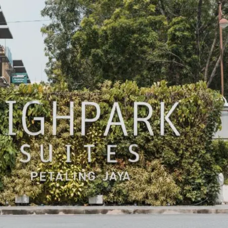 Highpark Suites at Petaling Jaya, Kelana Jaya by Plush Отели рядом с достопримечательностью «Торговый центр Evolve Concept Mall»