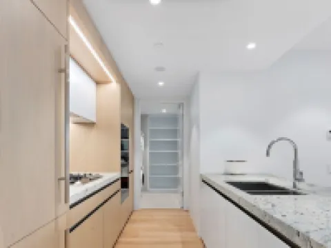 Luxury 1BR Iconic Harbour Views in Barangaroo Hotels in Barangaroo