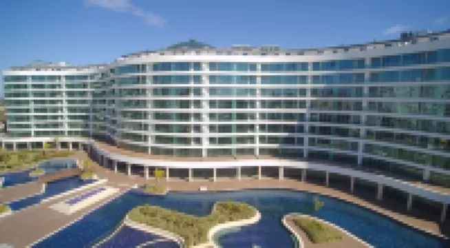 Sirius Town Pool, Spa & Gym Near Beach & Mall