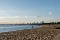 Bright 2B Hampton Coastal Getaway Steps From Beach Hotel a Hampton