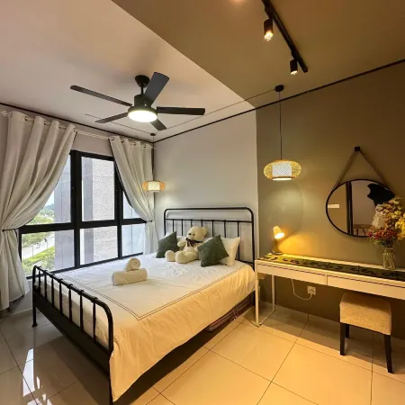 Chill Homestay with Mini Cafeteria at Gamuda Gardens