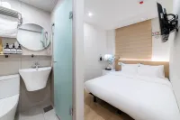 Hi Seoul Hostel Myeongdong Central