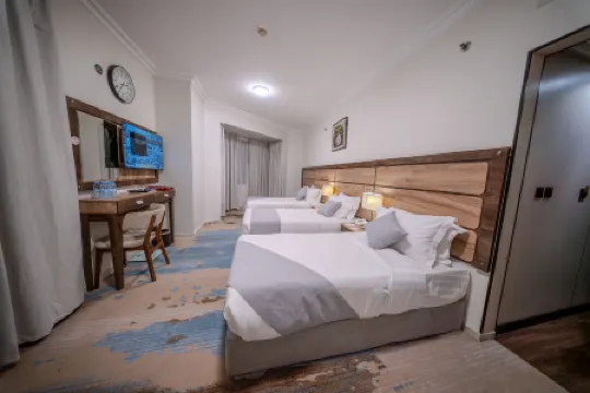 sebal almasi hotel Отели рядом с Аэропорт Медина