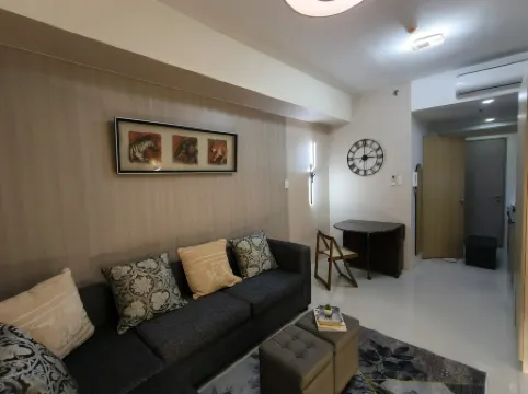 Taal View Condo in Tagaytay with Parking