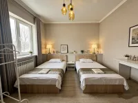 Home Inn Homestay - parking