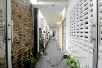 Nest Hotel Jogja - 汽車旅館