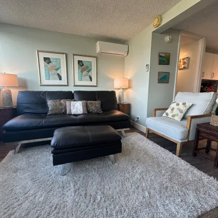 Waikiki Condo 1BR AC & Full Kitchen 23rd FL