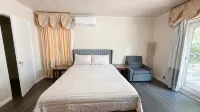Master room w/ Pool big yard one parking - 3-Star