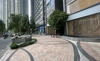3. LANDMARK..