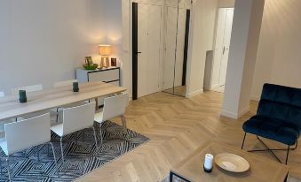 Chez Jacques et Lobo