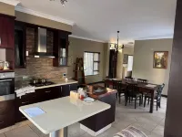 Fourways Luxury 5-Bed Home Hotels in Chartwell