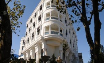 PARADISE ISLAND HOTEL