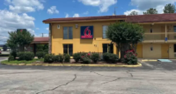 Studio 6 Huntsville, AL University Drive Hôtels à proximité de : Huntsville Botanical Garden