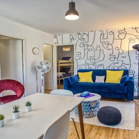 2BR 500sq Comic Spirit comfy feel like home