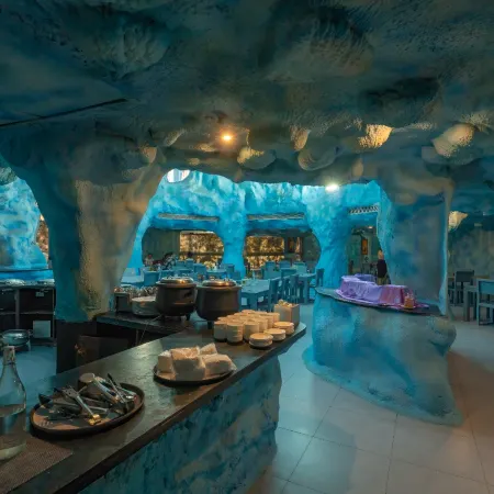 Bellmont Caves Resort and Spa, Corbett