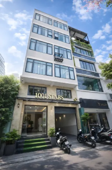 1001 Stars Hotel Hotels near District 2