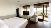 Makadam Hotel