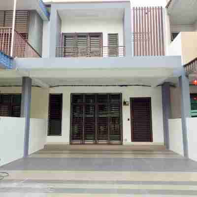 Sakura 3 Homestay Kampar by Sakura Homestay Hotel Exterior