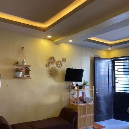 Caleb Homestay (3BR Townhouse with AC in 2 bedrooms)