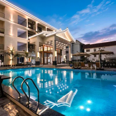 Jiahao View Resort (English‑speaking Concierge + Free Pick‑up + Circulating‑water Pool) Hotels near Tad Thong Waterfall
