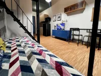 Stylish Studio Dave Apt Depok w/ Pool by 2ndHome Hotels in Kecamatan Beji