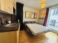Vintage studio 150m to Notre Dame Hotels near الحي السادس - سان جرمان - لوكسمبورغ