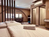 Stylish | Modern Room for 4 | City View | Tusita