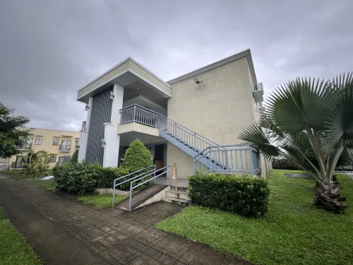 Palm Cabanas Resort Hotels in Magalang