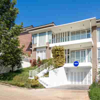 Rehat at Villa Golf Island Dago Resort II Hotel Exterior