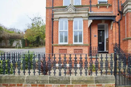 Host & Stay | Number 3 at Pannett Apartments Отели рядом с достопримечательностью «Whalebone Arch»