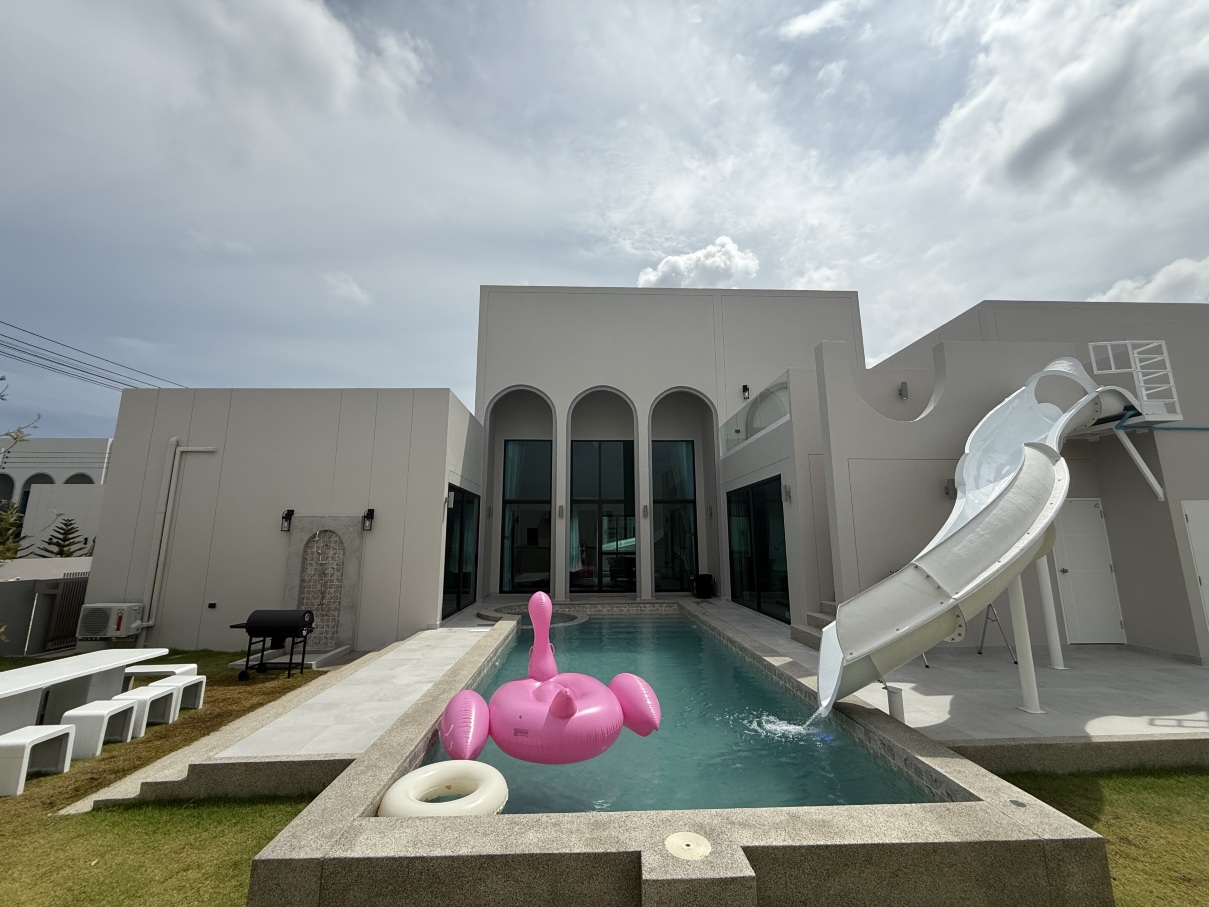 Anivantha Pool Villa Hotels in Cha-am