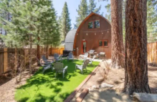 The Canoe Cabin