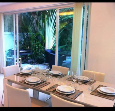 รูปภาพของRoyal Nest