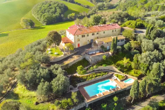 ラ ルナリア ディ ラヤティコ のホテル