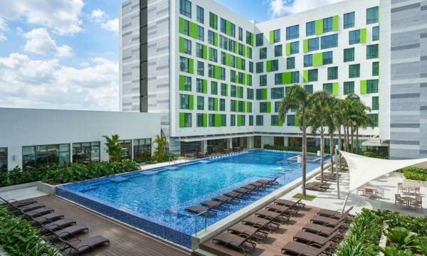 S Livin Airport Apartment - Beside to Holiday Inn
