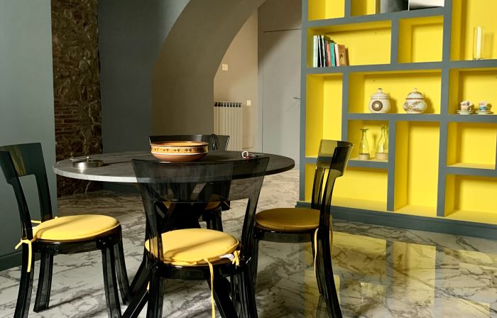 Modern City Center Apartment