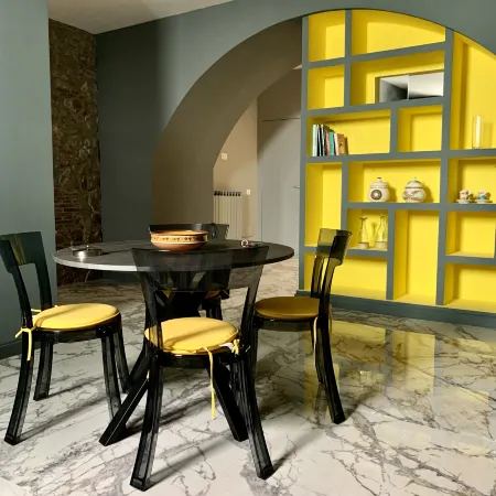 Modern City Center Apartment