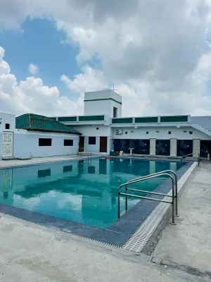 Manglaam Hotel & Resort - Pool