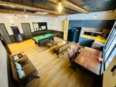 Concrete Jungle Cabin Hotels in 