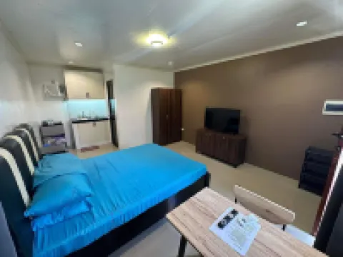 Cozy Studio Type unit w/ TV, Wifi, hotshower & ref コタバトのホテル