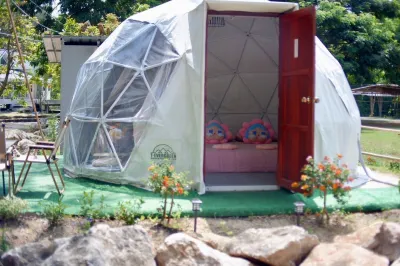 pandacampingkhaoyai Hoteles en Khanong Phra