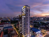 Amana Hotel & Residences Hotels near កសិដ្ឋាន អមរៈ