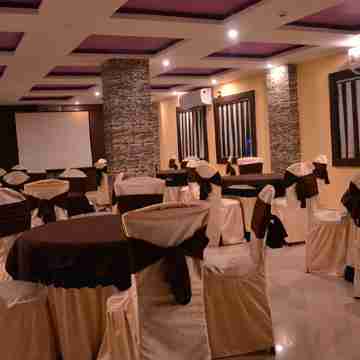 Dolphin Chocolate Inn Dining/Meeting Rooms