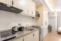 Central Modern Cosy Condo - The Linear Suite