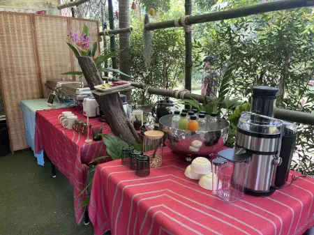 Khaosok Gallery&camp Отели в г. Phanom