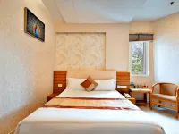 S79 Happy Hotel 1 Saigon Phu Tho體育場附近的飯店