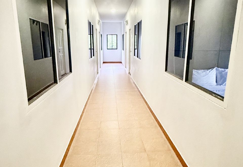 3. 코지 베이 라와..