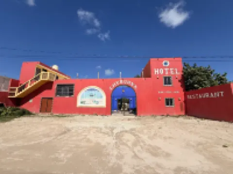 โรงแรม ชูบูร์นา