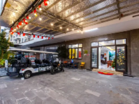 Van Don Royal Hotel Hotels in Van Don